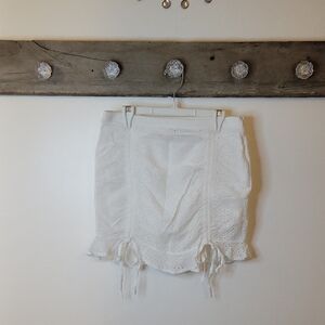 Current Mood White Eyelet Skirt SZ LG